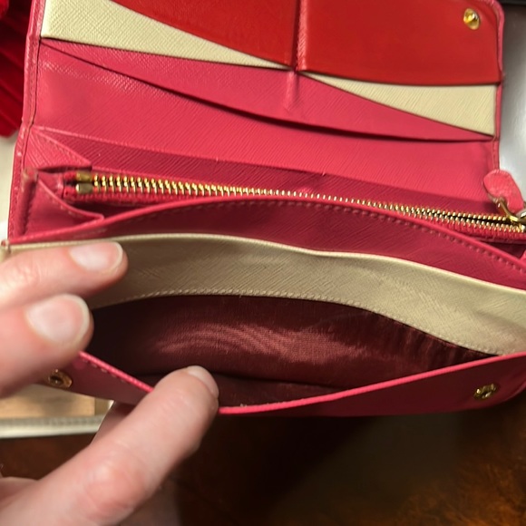 PRADA PINK WHITE AND RED SAFFIANO LUX LEATHER FLAP CONTINENTAL WALLET LEATHER - Picture 16 of 17